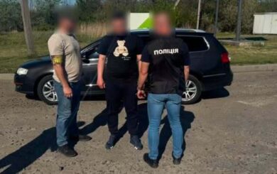 Во Львовской области будут судить мужчину: за $11 тысяч он обещал организовать незаконный выезд за границу