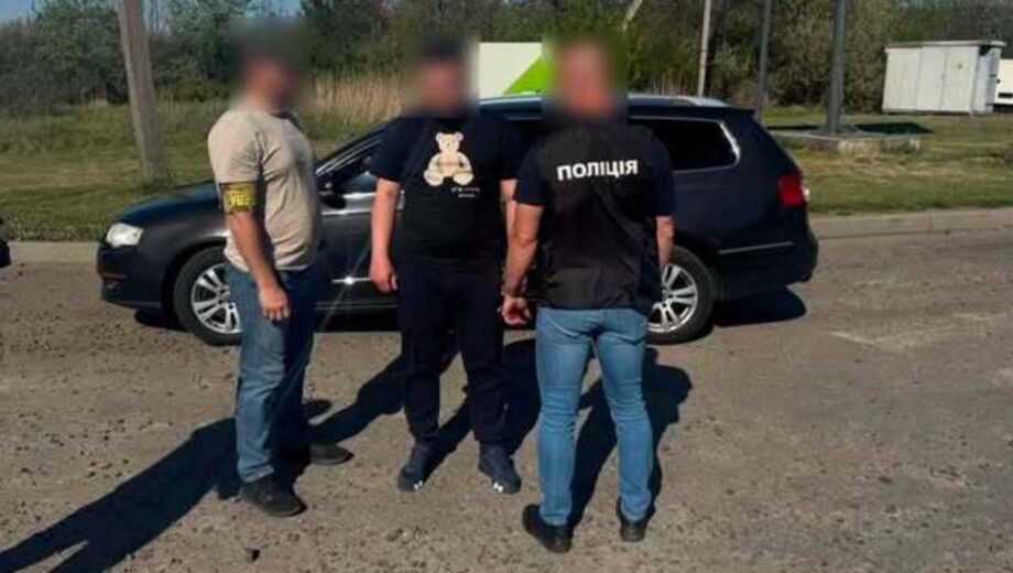Во Львовской области будут судить мужчину: за $11 тысяч он обещал организовать незаконный выезд за границу
