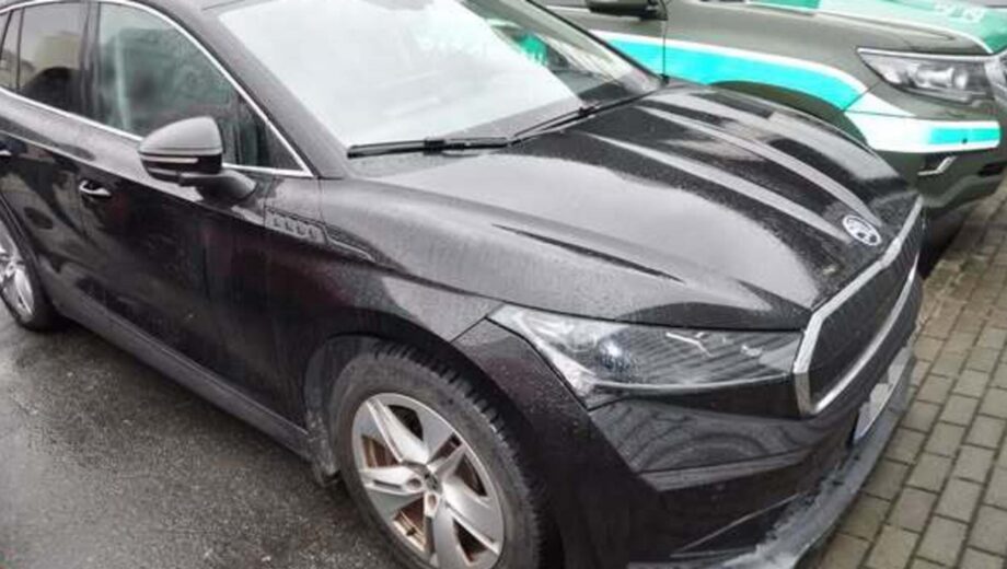 На границе с Львовщиной обнаружили два авто, которые разыскивали через Интерпол