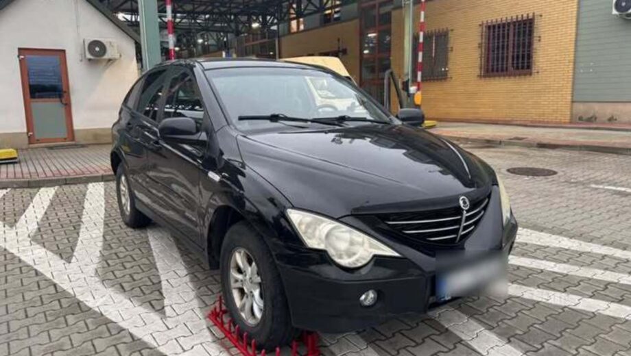 На Львівщині прикордонники виявили авто, яке розшукували в Італії з 2025 року