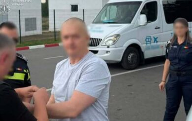 Почти три года в розыске: эксмера Рахова экстрадировали в Украину