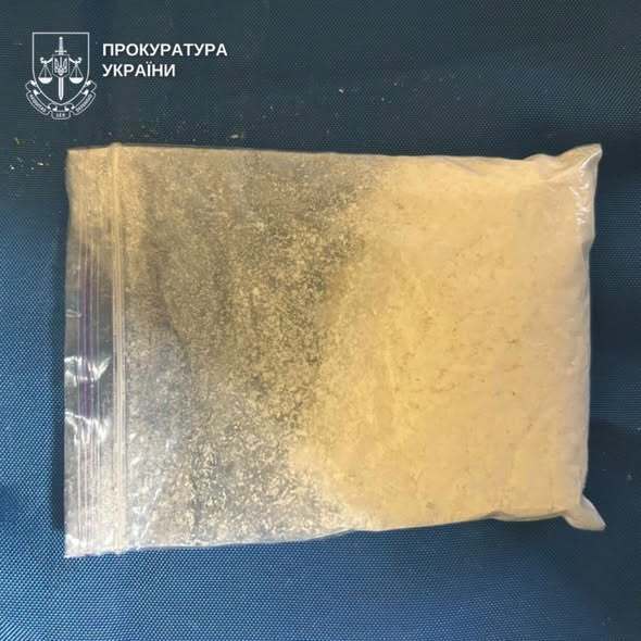 Відправляв психотропи поштою по Україні: жителя Чернівців засудили до 9 років