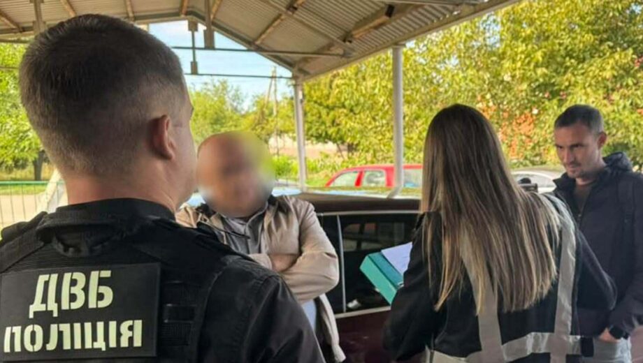 21 тисяча за ”успішний” іспит: на Миколаївщині затримали керівника навчального закладу