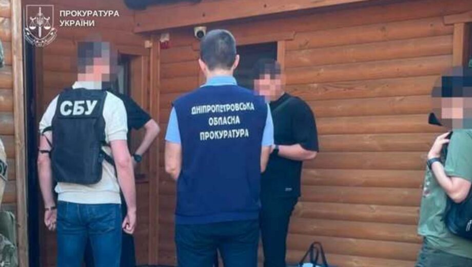 Зарплата за ”повітря”: на Дніпропетровщині жінці три роки платили за фіктивну роботу