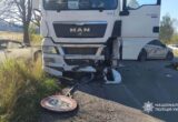 На Закарпатті вантажівка протаранила чотири авто біля блокпоста прикордонників: є загиблий і постраждалі