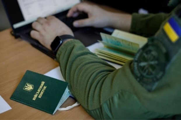 Работник стал студентом после бронирования: потеряет ли он отсрочку от мобилизации