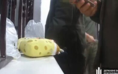 Метадон і PVP у дитячій іграшці: ДБР викрило канал постачання до СІЗО