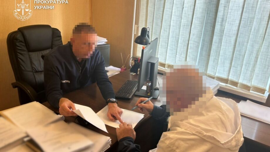 Выстрелил в мопед из-за шума: 13-летний парень получил ранение