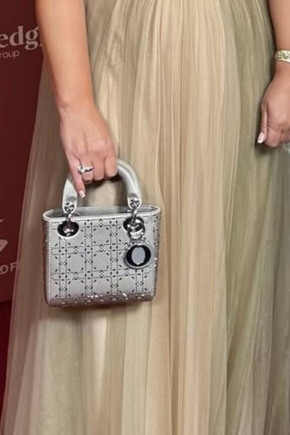 Сумка Dior вартістю близько 250 тисяч гривень