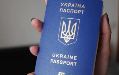 Тепер не потрібно чекати 16 років: що змінив Кабмін для українських дітей за кордоном