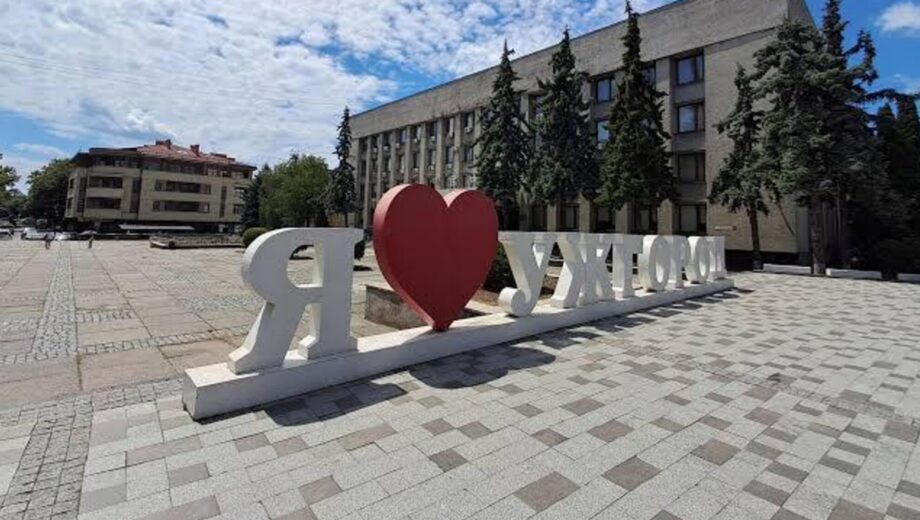 Напади в різних районах Ужгорода: журналіст повідомив про агресивну групу молодиків