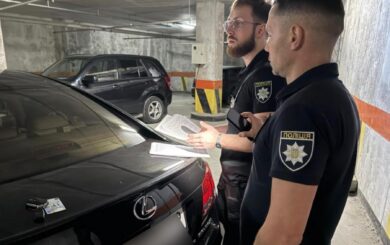 Продавали дорогие БАДы под видом инвестиций: полиция разоблачила масштабную аферу