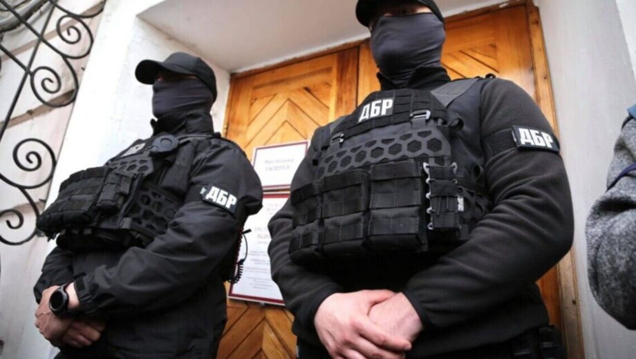 Антидронові плащі для втечі за кордон: за маршрут до Словаччини просили 11 тисяч євро