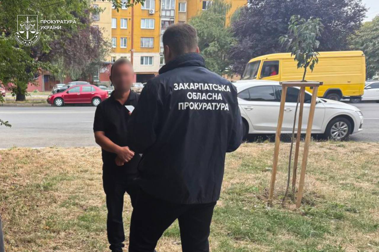 Более 8 млн грн в декларациях: в Закарпатье двум депутатам сельсовета сообщили о подозрении