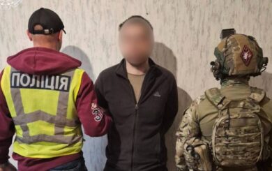 Замах на директора медичного центру: у Києві військовослужбовцю повідомили про підозру