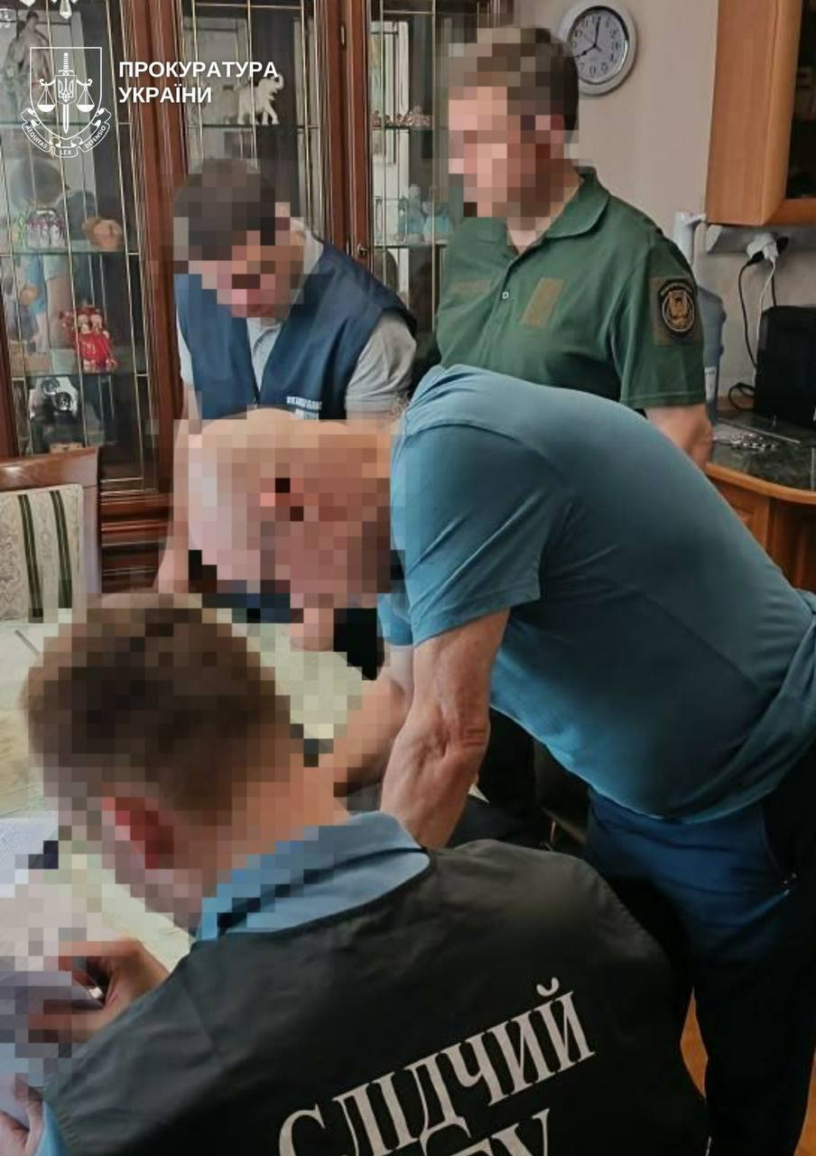 Тендер на 3,2 млн грн і ''відкати'': посадовців  ОДА підозрюють у заволодінні бюджетними коштами