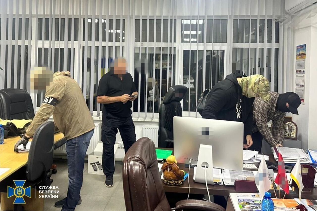 Хотіли підірвати ТЦК і будинки суддів: СБУ викрила ексзаступника голови ДСНС та його спільників