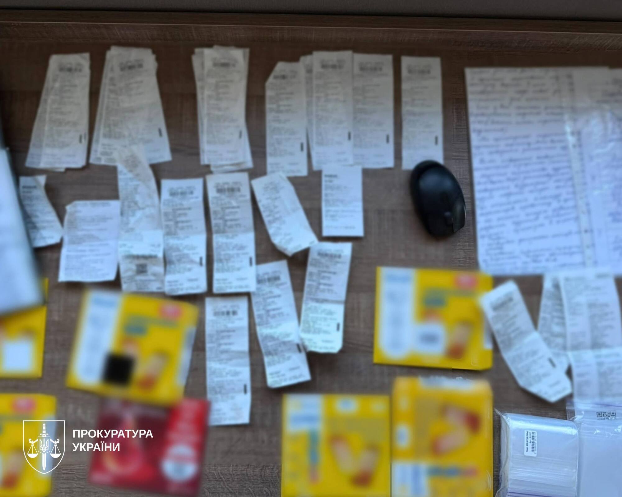 Выманивали деньги у пенсионеров под видом ''лечения'': троим киевлянам сообщили о подозрении