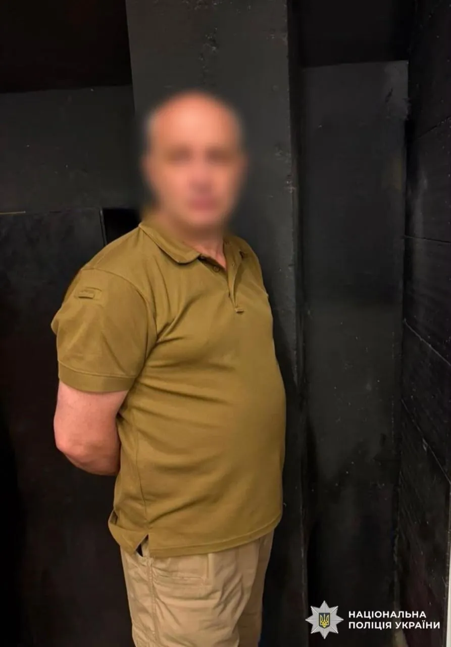 Поцілив у чоловіка та жінку з автомобіля: на Вишгородщині затримали 51-річного киянина