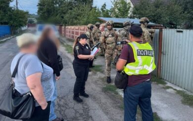 Куля в живіт чоловіку та поранення ноги жінці: на Вишгородщині викрили нападника