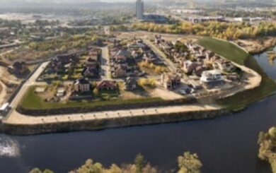 В Киеве дрон упал возле коттеджного городка »Коник»: повреждены окна домов