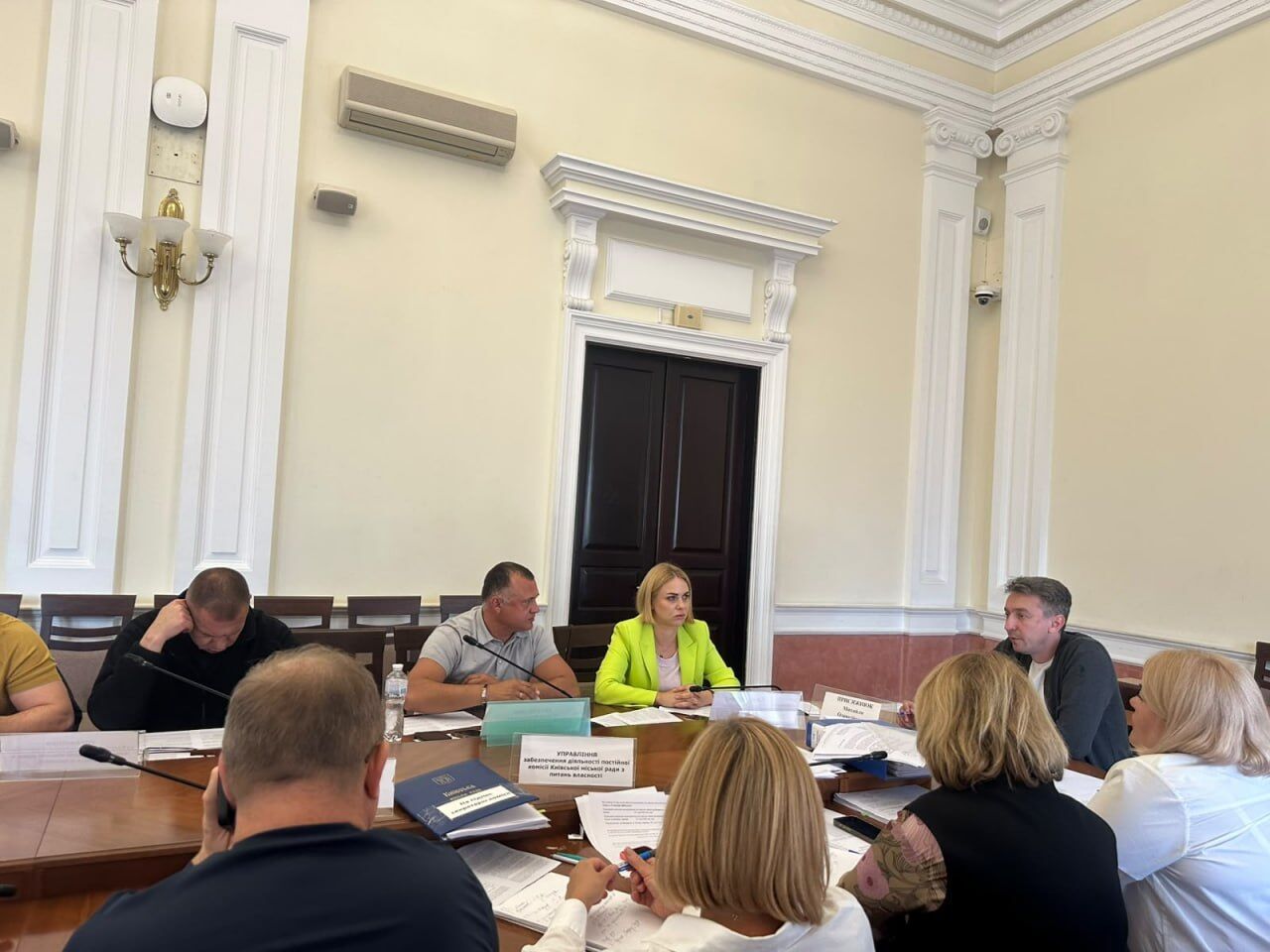 Питання контрольних карток винесли на комісію Київради
