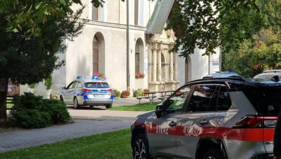 У Польщі чоловік із ножем напав на людей у монастирі: загинув священник, є поранені