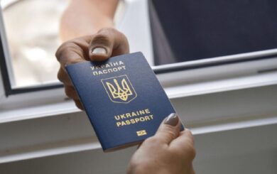 Виїзд за кордон для військовозобов’язаних: коли перед поїздкою варто звернутися до адвоката