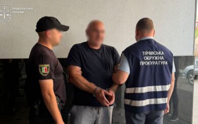 На Закарпатті затримали джипера після нападу на туриста біля озера Апшинець
