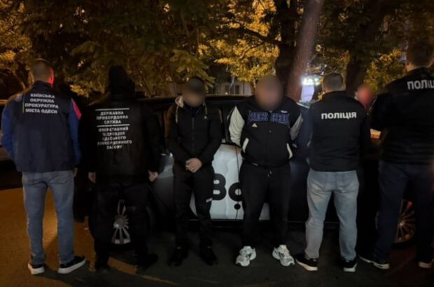 Фиктивная служба оператором БПЛА и командировки в Венгрию: за $3500 обещали выезд за границу
