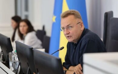 Мер Львова Андрій Садовий відмовився від зарплати через затримки виплат комунальникам
