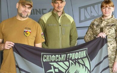 ”Росія просто вила”: спецпризначенці розповіли, що возять фронтові буси МК Foundation