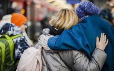 Европа открывает украинцам путь к длительному проживанию: какие страны уже предлагают новые разрешения
