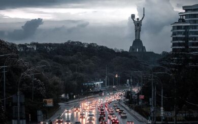 Киев готовится к возможным перебоям со светом и водой: что нужно иметь дома