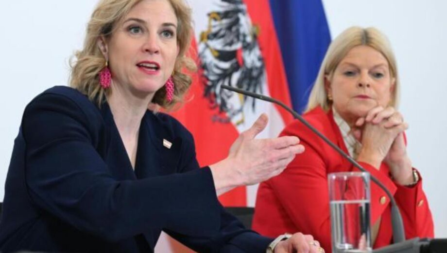 Российских дипломатов разоблачили в вероятном шпионаже: Австрия высылает еще четырех представителей России