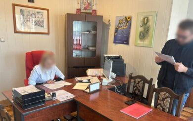 8,8 млн грн за медуслуги »на бумаге»: полиция объявила подозрения трем фигурантам