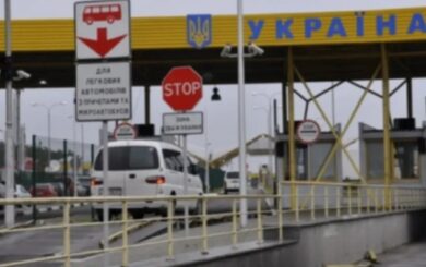Чоловікам 23–24 років пропонують дозволити виїзд за кордон: за якої умови