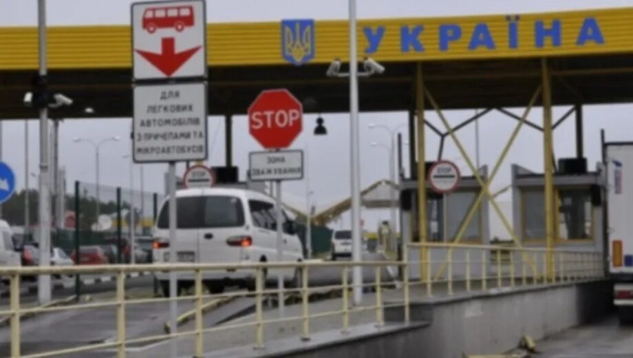 Мужчинам 23-24 лет предлагают разрешить выезд за границу: при каком условии
