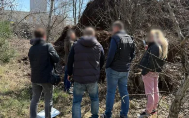 Сжигали шины без разрешений и загрязняли землю: в Киеве предприятие нанесло общине ущерб на 3,9 млн грн