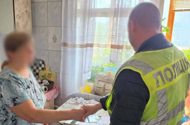 Гроші, золото й документи на нерухомість: у Києві розшукали сумку з майном на понад мільйон