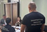 Відхилила шість дешевших пропозицій: на Закарпатті посадовицю лікарні підозрюють у переплаті понад 5 млн грн за світло