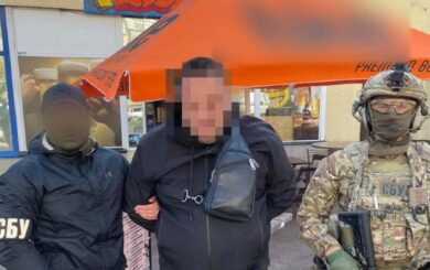Бронирование из-за трудоустройства за $7200: в Киевской области разоблачили схему и взяли под стражу двух мужчин