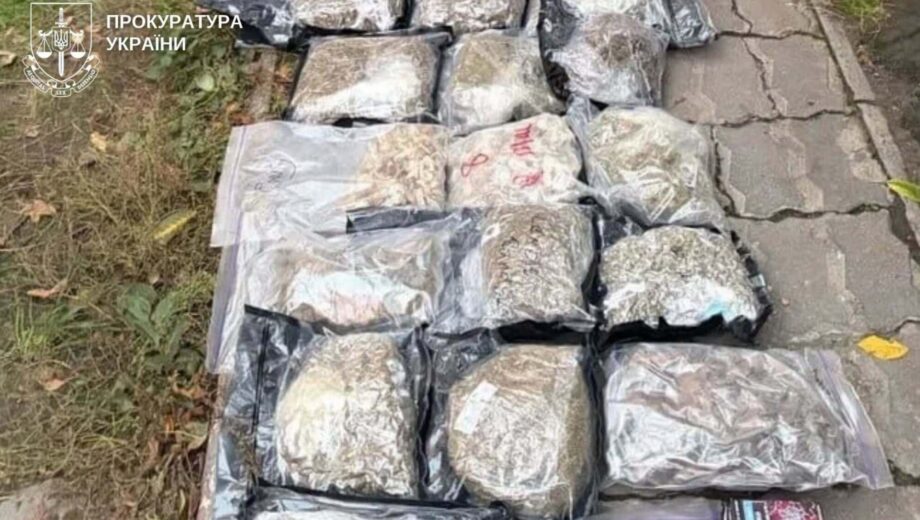 У Києві викрили продаж наркотиків під виглядом корму для тварин: вилучили речовин на 10,5 млн грн