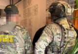 »Эконом» за $10 тысяч, »премиум» — за $19: пограничник продавал »пакеты» выезда за границу (видео)