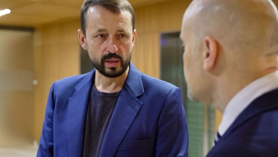 Валерий Дубиль: Госбюджет должен гарантировать достойную оплату труда медикам и поддержку общин