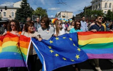 Равные права для всех украинцев и защита от дискриминации — что сегодня подписал Зеленский