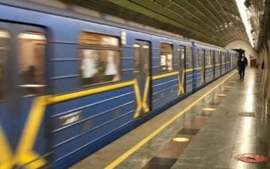 »Зеленая» линия метро Киева снова будет курсировать между берегами Днепра во время желтого уровня