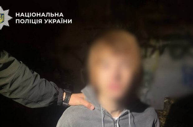 В Киеве 17-летний парень зарезал мужчину на Контрактовой площади