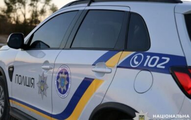 Саперная лопатка против полицейских: чем закончился побег водителя в Софиевской Борщаговке
