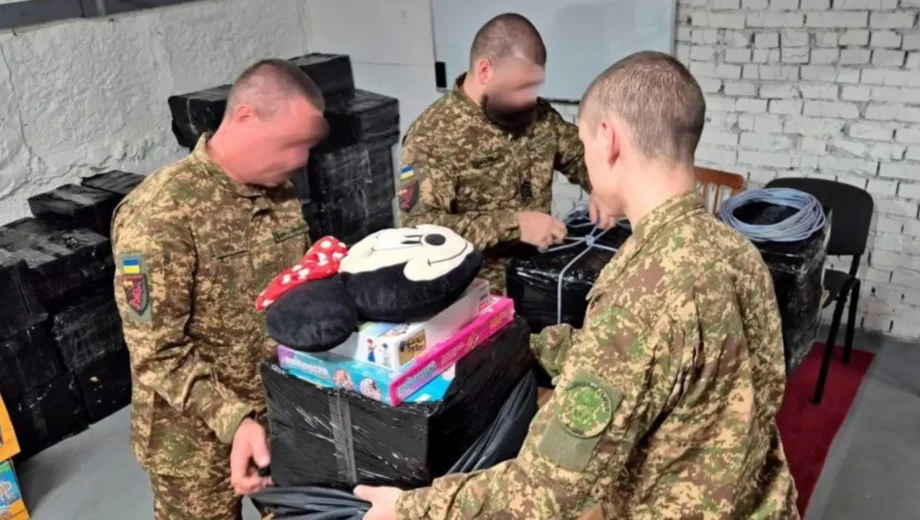 Крізь блокаду — до дітей: дрони доправили в Олешки понад 600 кг допомоги